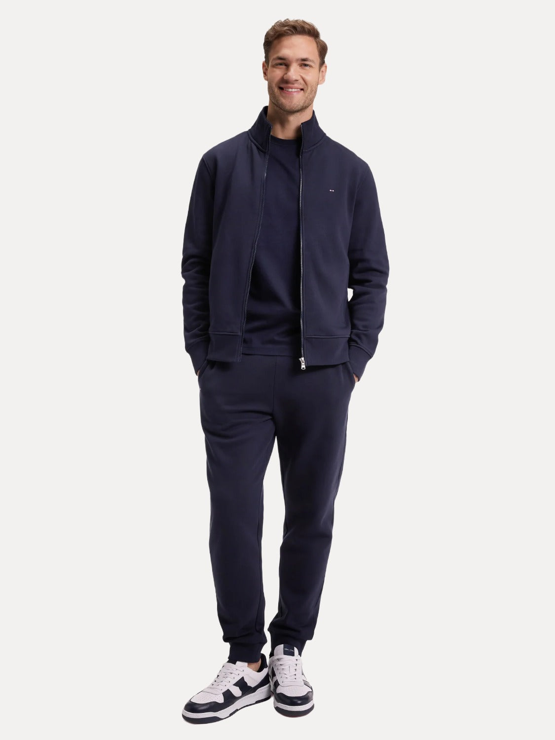 sweat-homme-eden-park-h25maisw0003blf-face