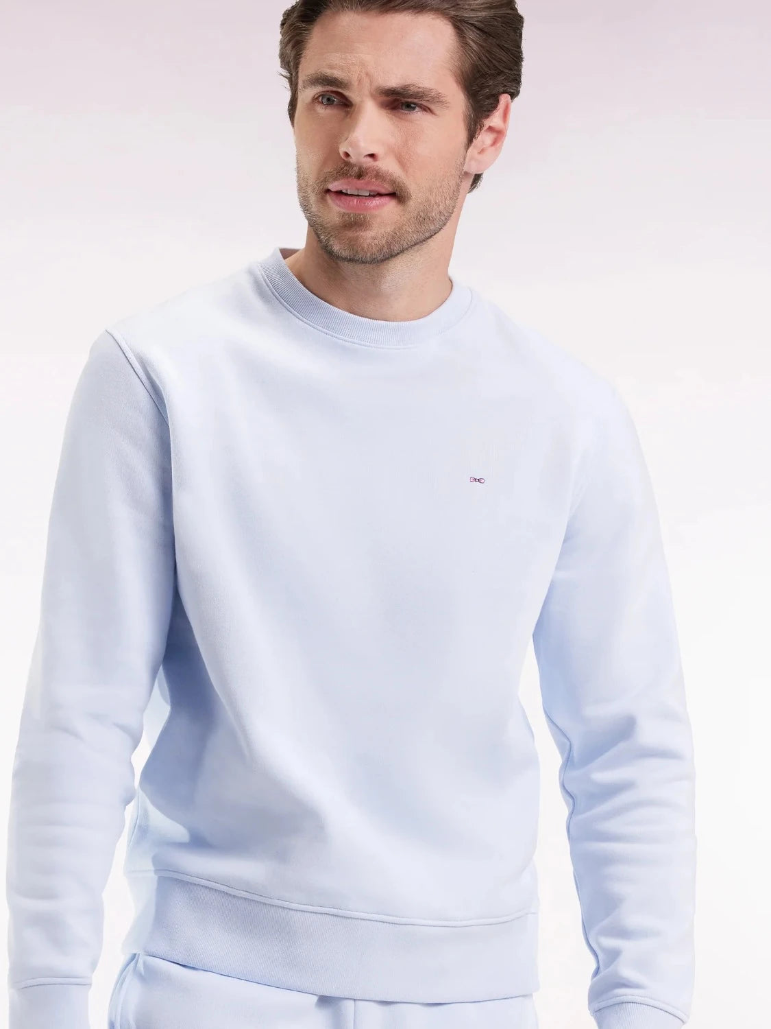 sweat-homme-eden-park-h25maisw0004blc25-porte