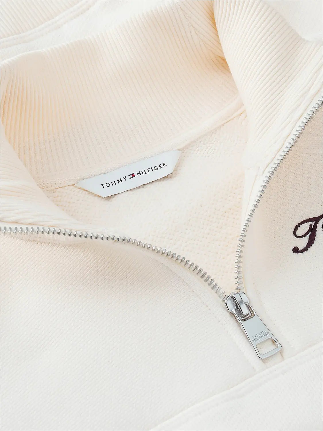 sweat-tommy-hilfiger-blanc-detail-ww0ww51878aef
