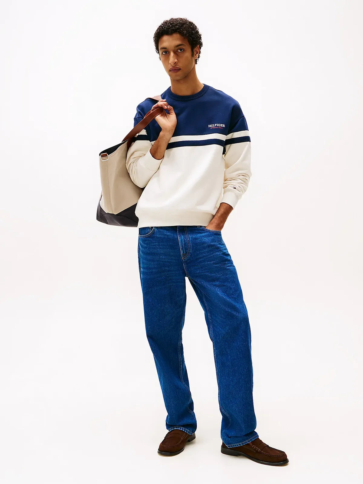 sweat-tommy-hilfiger-homme-marine-porte