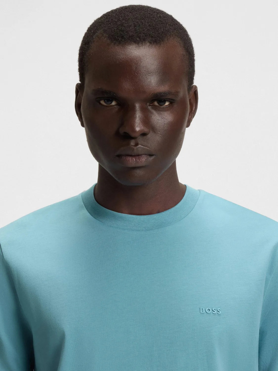 t-shirt-boss-bleu-homme-zoom