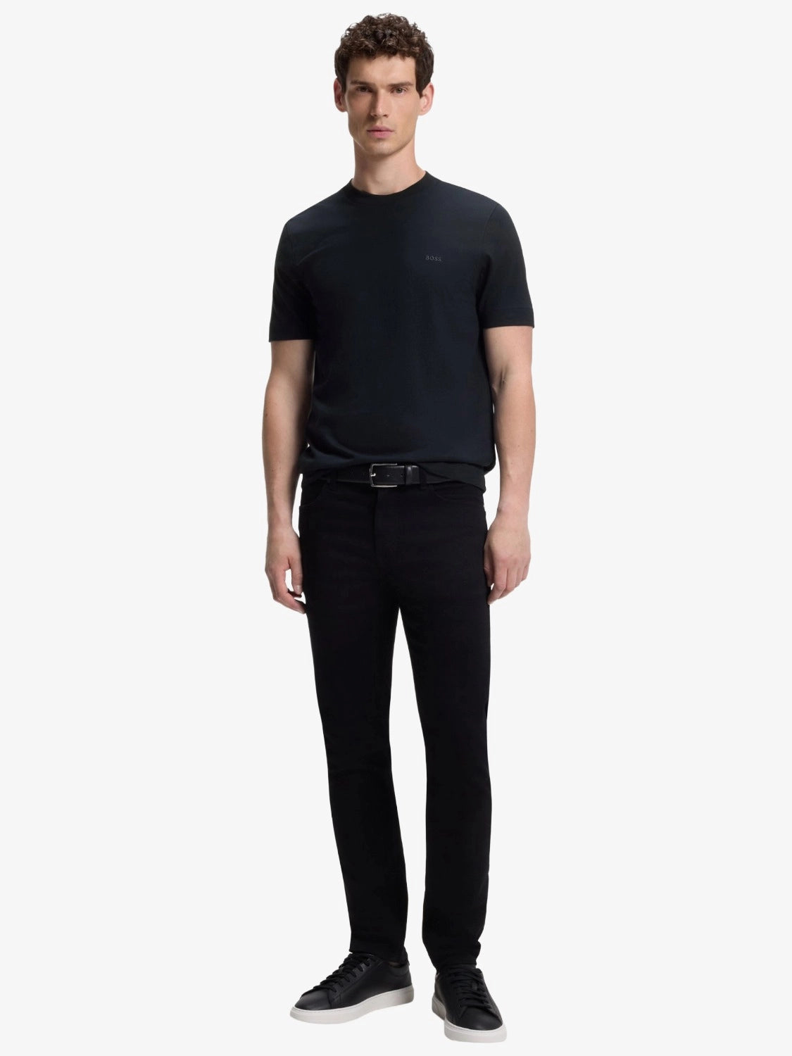 t-shirt-boss-marine-homme-50565995404-porte