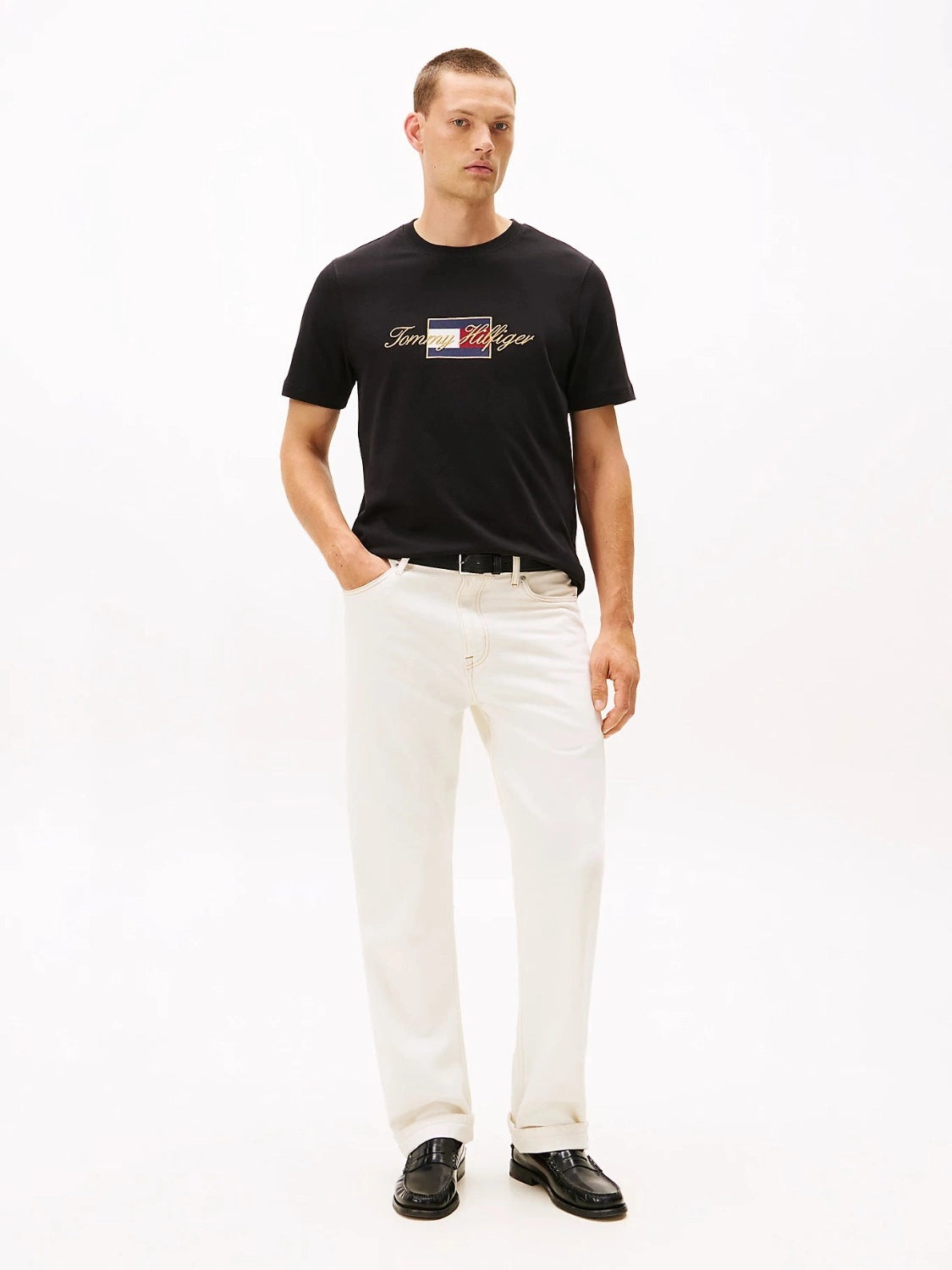 t-shirt-tommy-hilfiger-noir-homme-porte