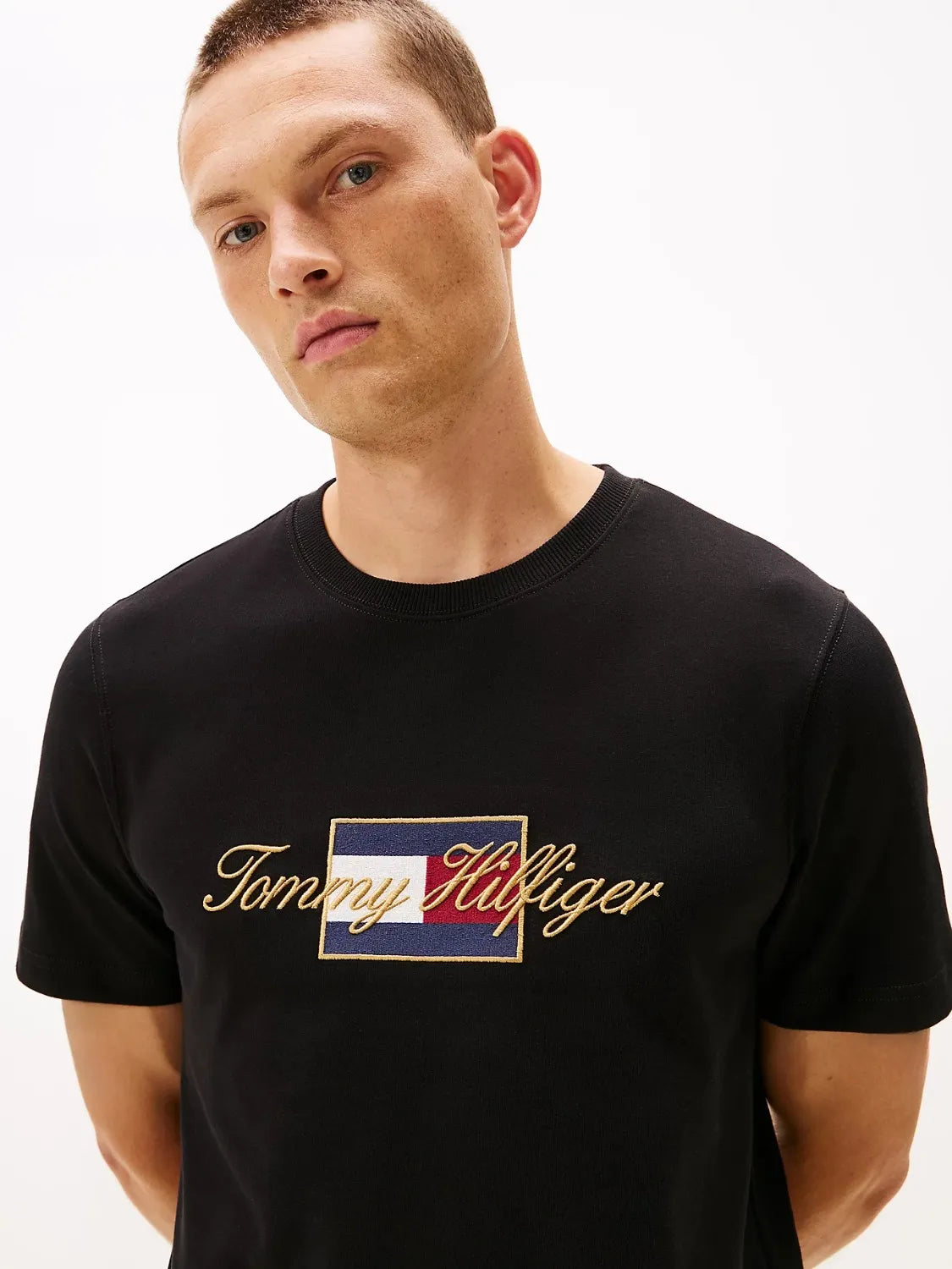 t-shirt-tommy-hilfiger-noir-homme-zoom