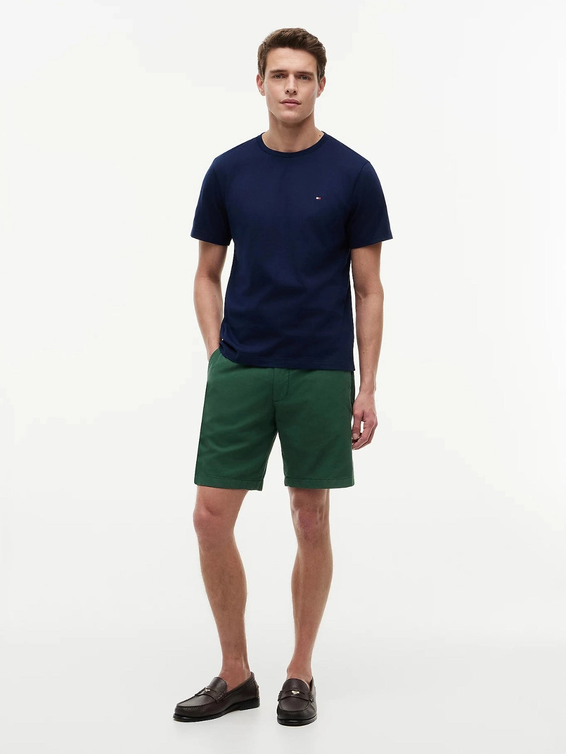 t-shit-tommy-hilfiger-marine-homme-MW0MW39995DCC-porte