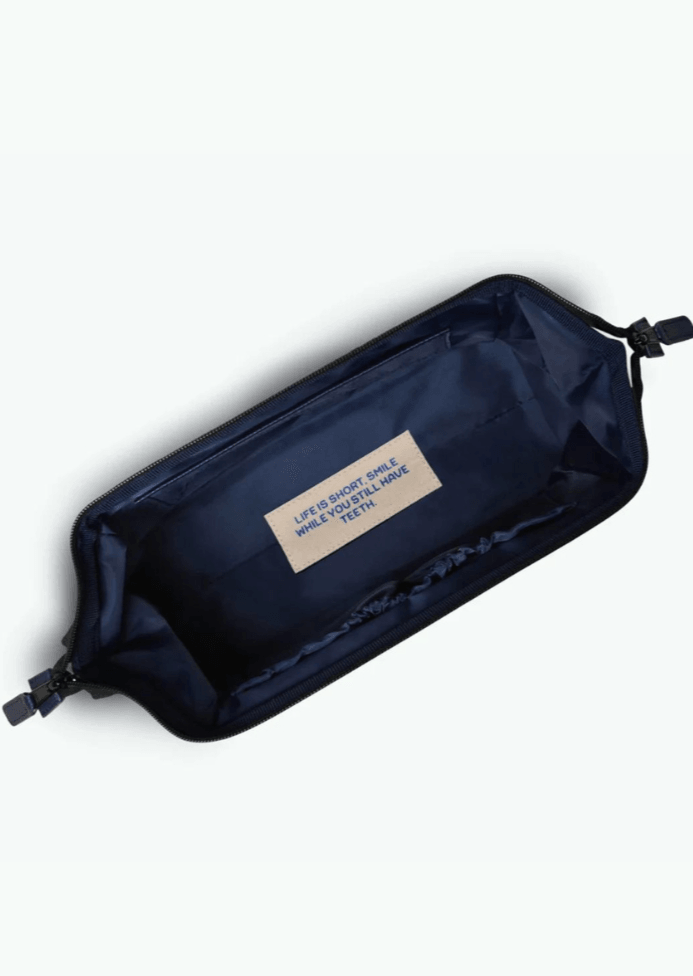 trousse-de-toilette-cabaia-avenue-mohammed-noire-ouvert