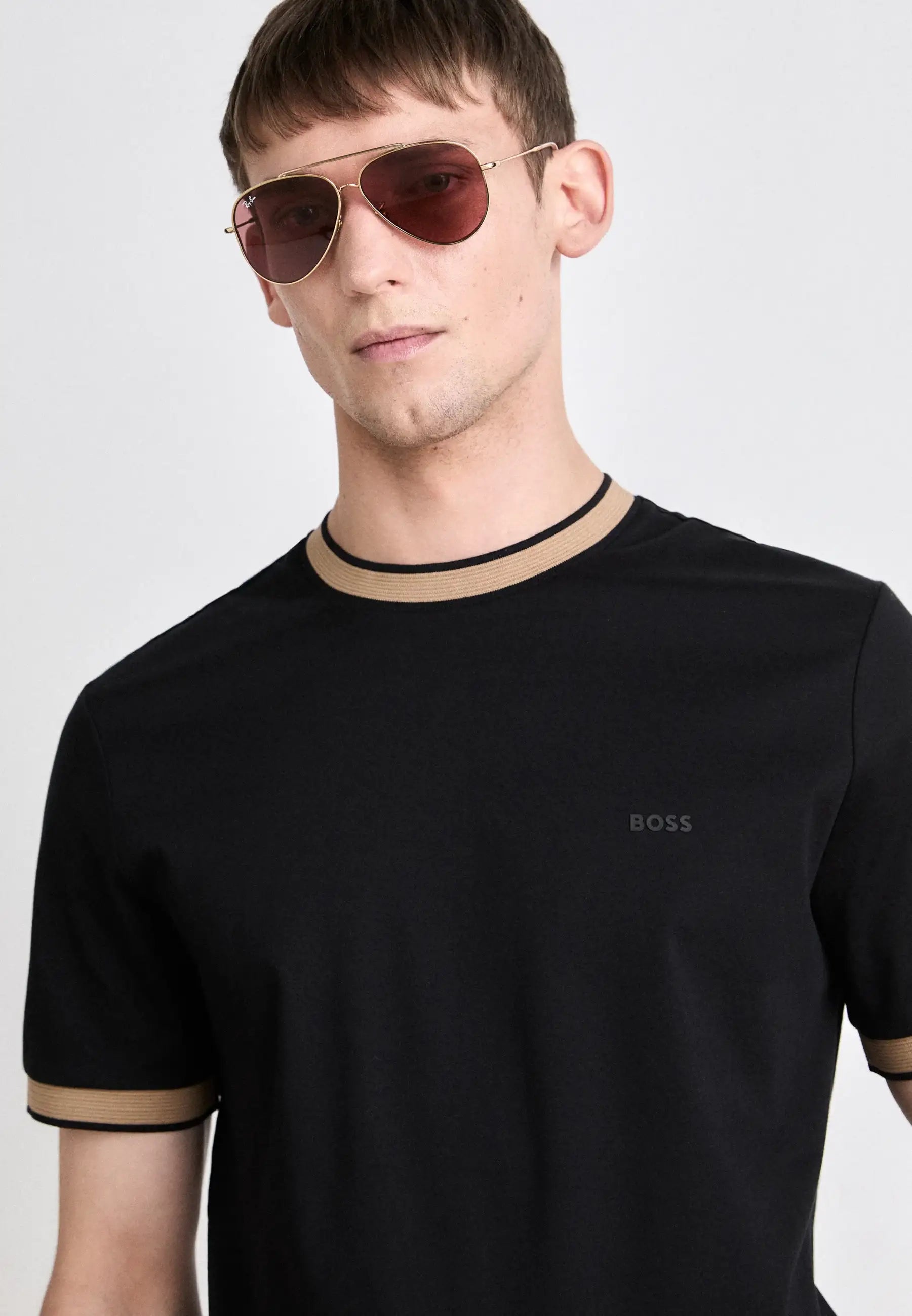 tshirt-boss-noir-homme-zoom