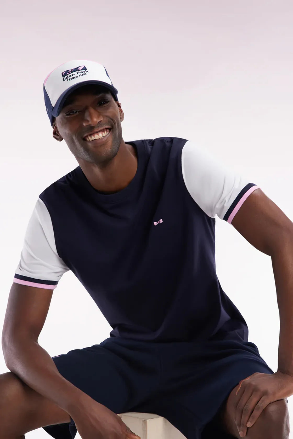 tshirt-eden-park--homme-marine-porte