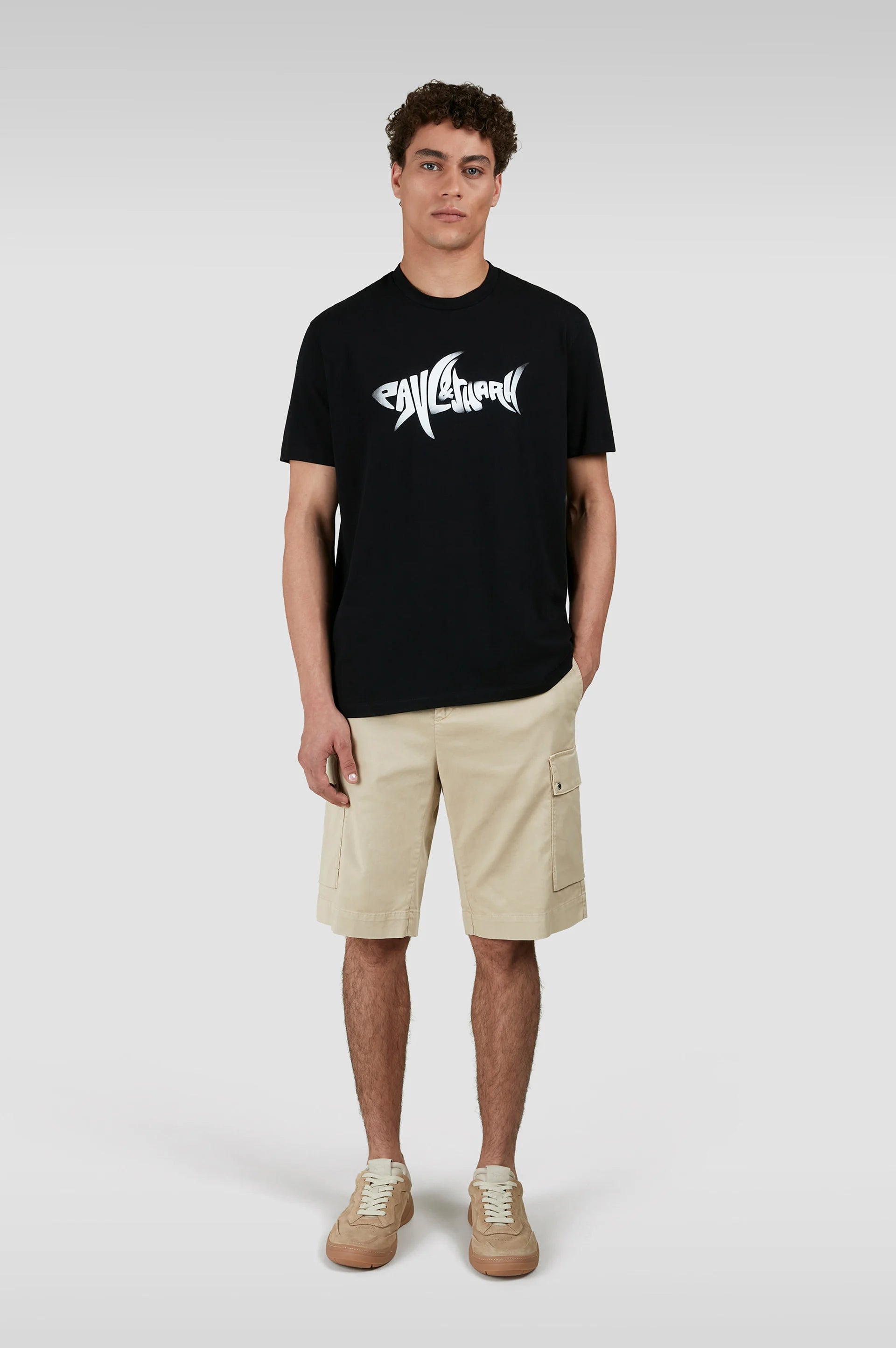 tshirt-paul-_-shark-noir-25411041-porte