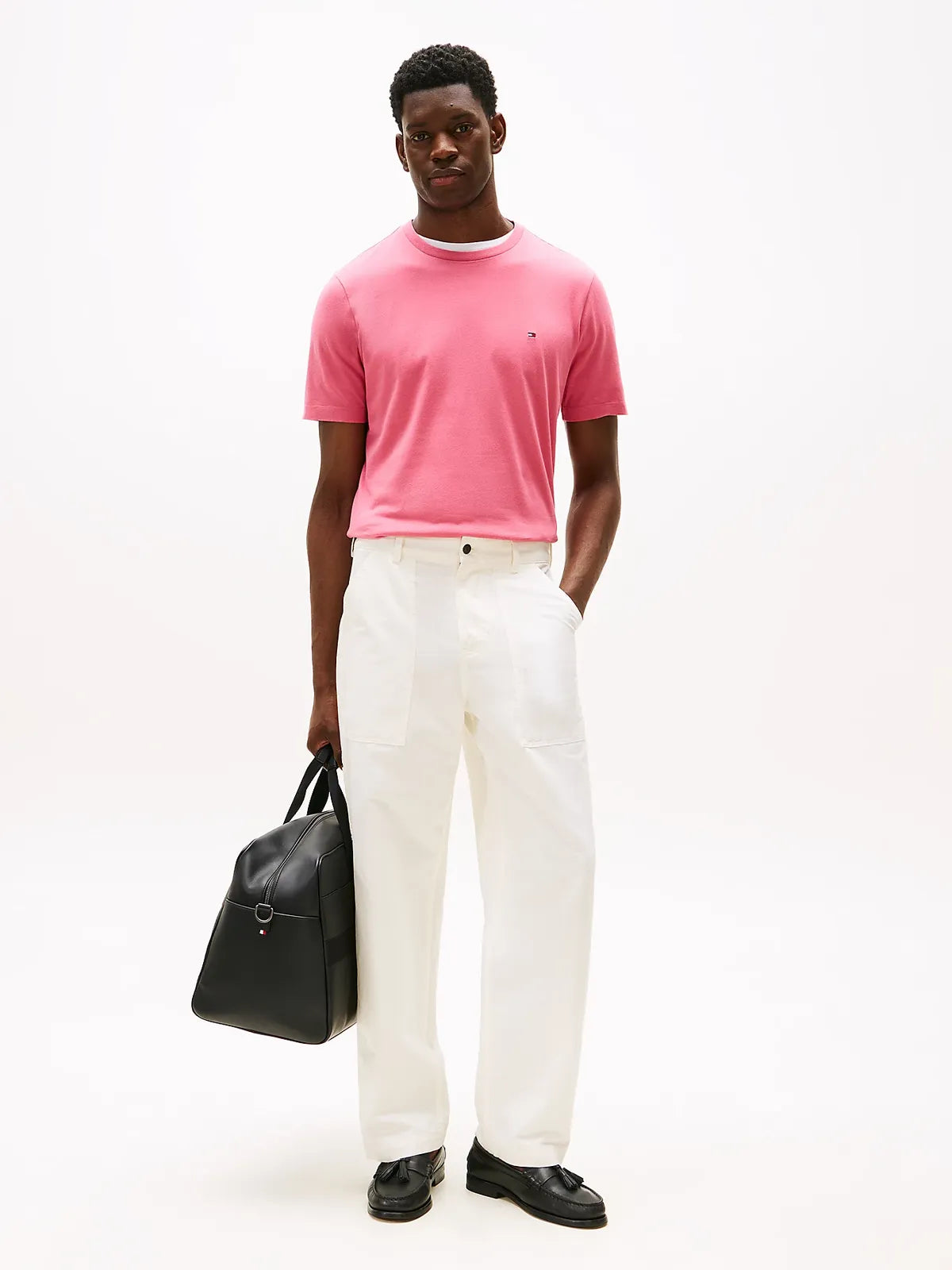 tshirt-tommy-hilfiger-homme-rose-porte