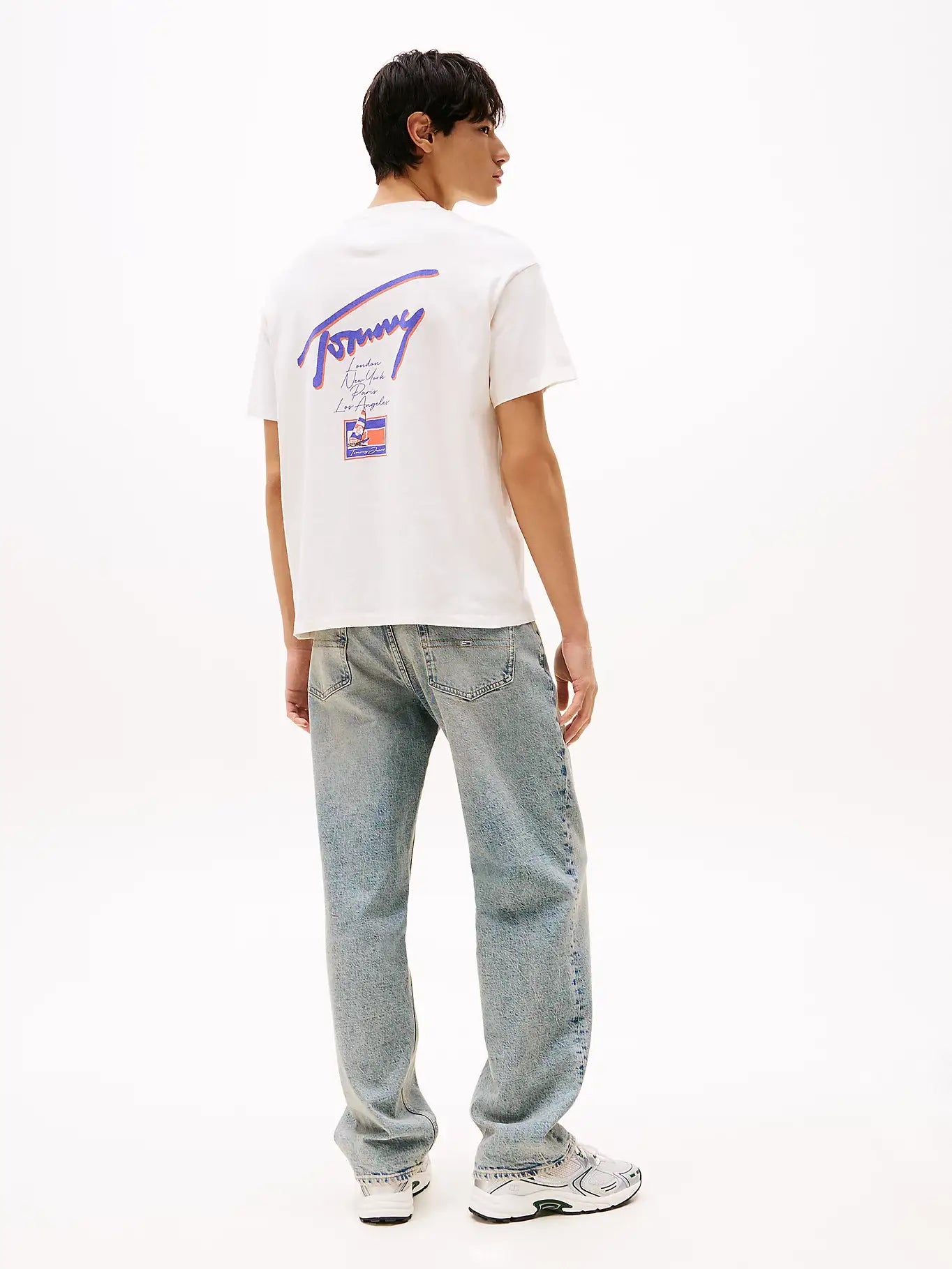 tshirt-tommy-jeans-beige-dm0dm20768ybh-portedos_1