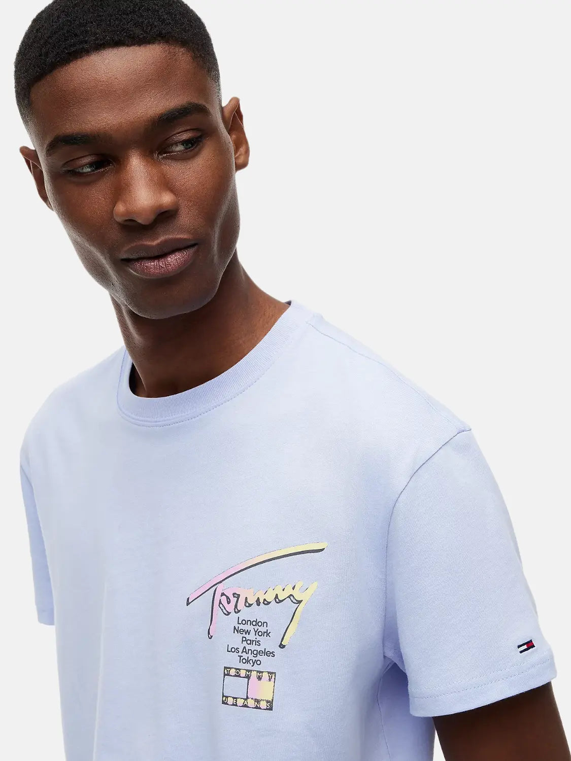 tshirt-tommy-jeans-bleu-zoom