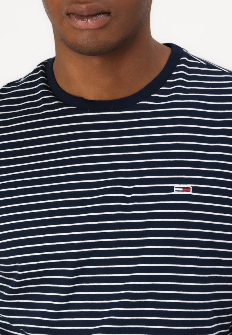 tshirt-tommy-jeans-marine-dm0dm203770a6-zoom