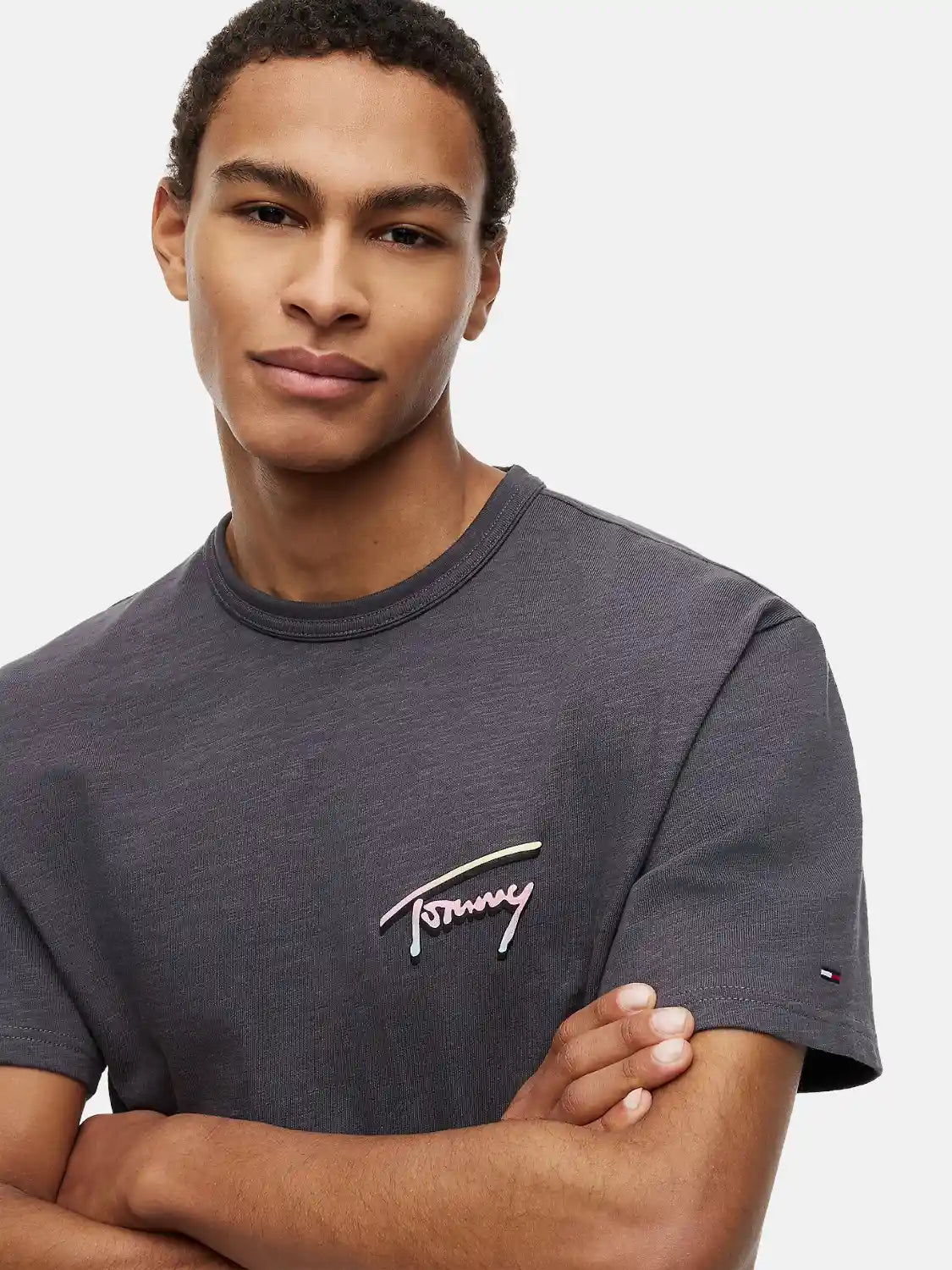 tshirt-tommy-jeans-noir-zoom