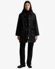 veste-barbour-noire-femme-LWX1583BK71-porte