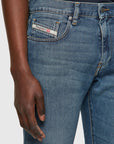 Slim-Jeans aus blauem Denim von D-Strukt Diesel