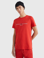Charger l&#39;image dans la galerie, T-Shirt logo poitrine Tommy Hilfiger rouge en coton bio | Georgespaul
