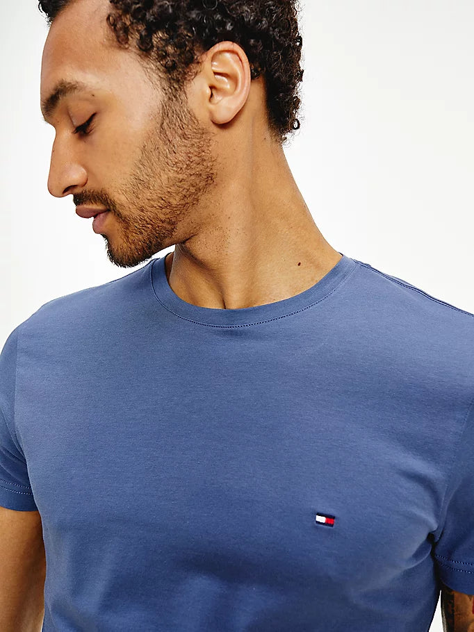 T-Shirt logo Tommy Hilfiger bleu en coton bio | Georgespaul