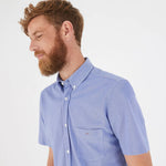 Laden Sie das Bild in den Galerie-Viewer, Chemise manches courtes homme Eden Park bleue en coton piqué | Georgespaul
