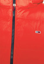 Charger l&#39;image dans la galerie, Doudoune sans manches à capuche Tommy Jeans rouge
