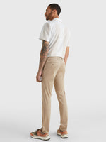 Afbeelding in Gallery-weergave laden, Pantalon chino Tommy Hilfiger beige pour homme | Georgespaul
