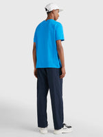 Laden Sie das Bild in den Galerie-Viewer, T-Shirt Tommy Hilfiger bleu en coton bio pour homme I Georgespaul
