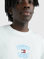 Charger l&#39;image dans la galerie, T-Shirt logo Tommy Jeans bleu clair pour homme I Georgespaul
