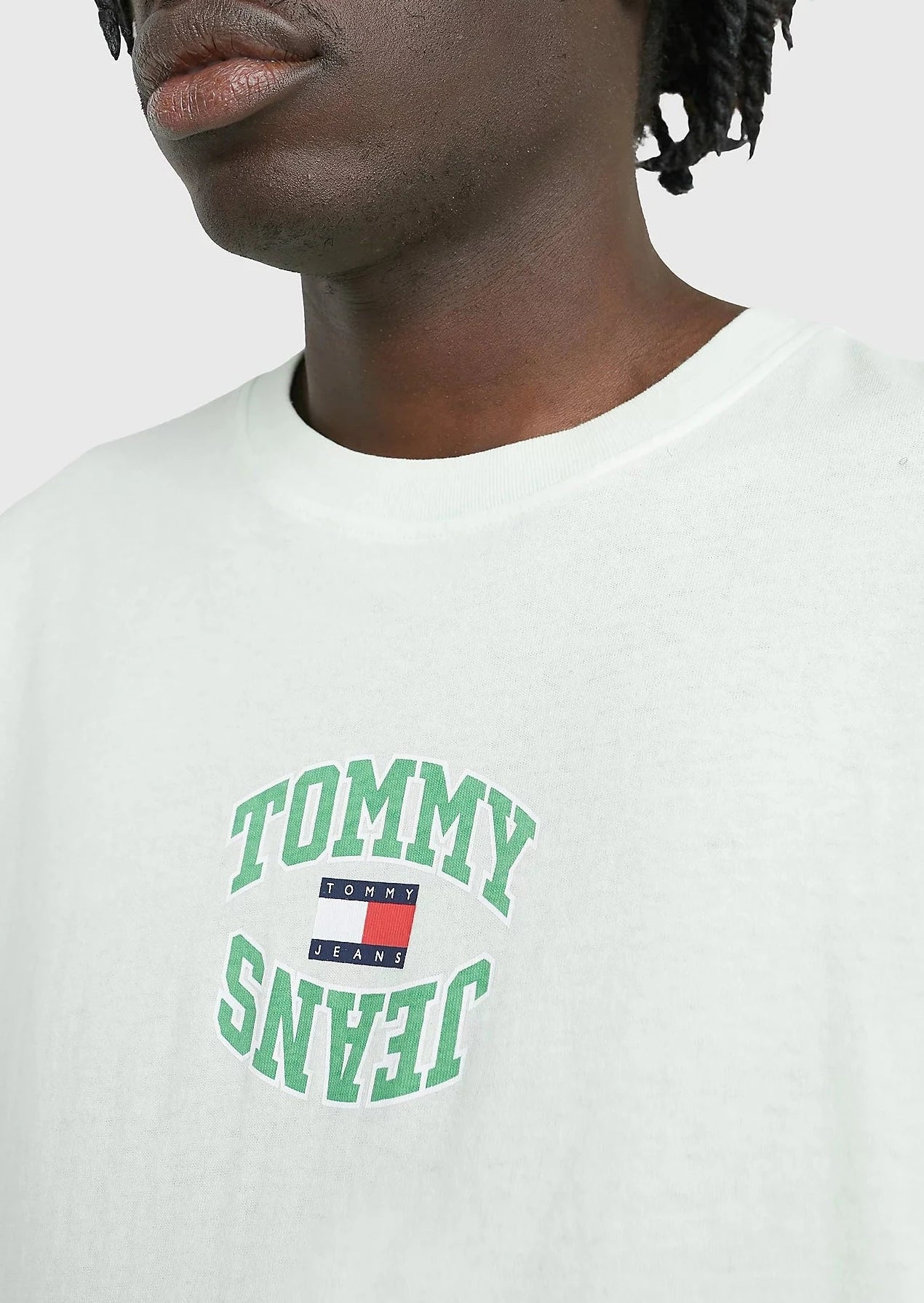 T-Shirt logo Tommy Jeans vert clair pour homme I Georgespaul
