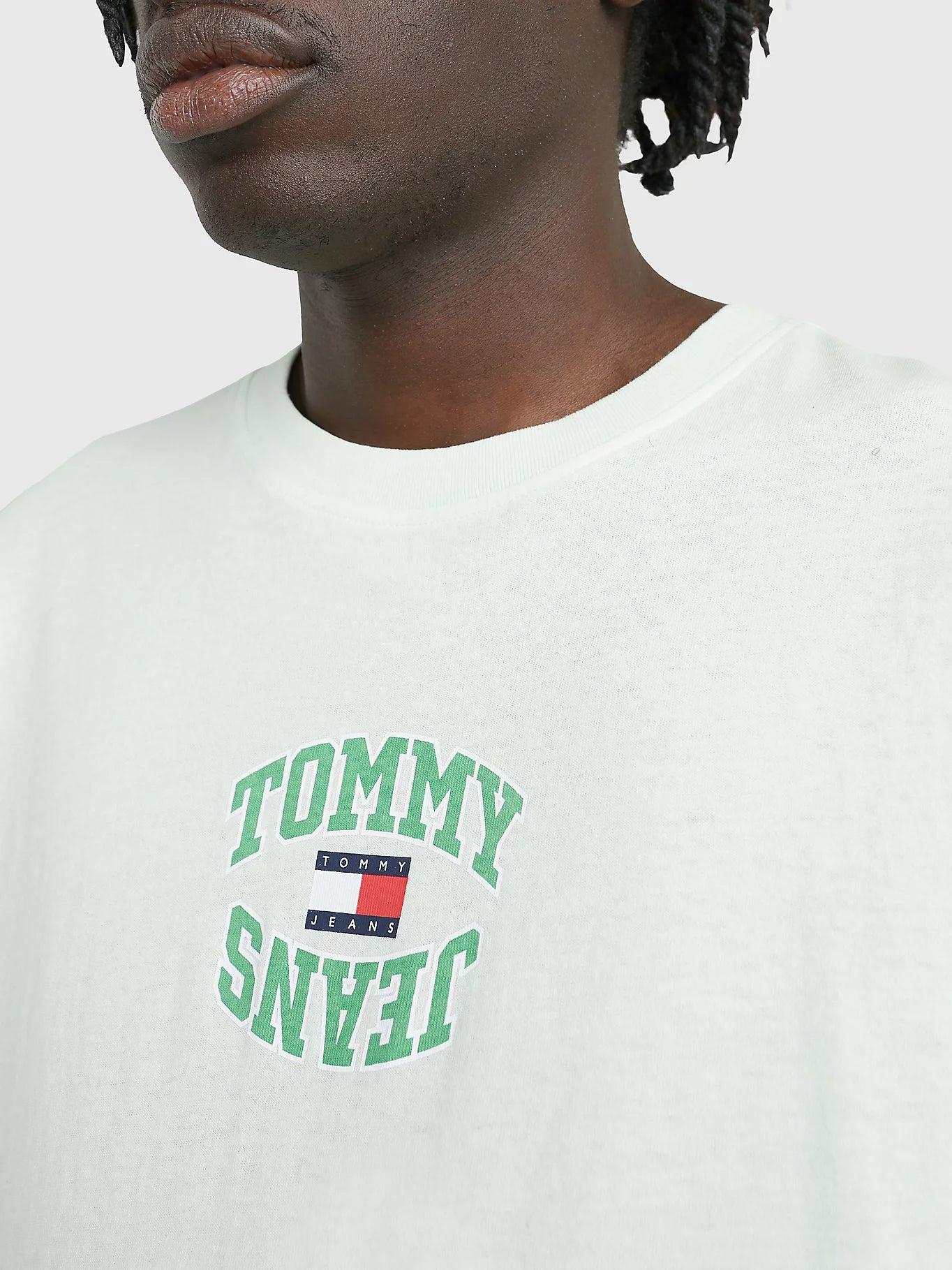 T-Shirt logo Tommy Jeans vert clair pour homme I Georgespaul