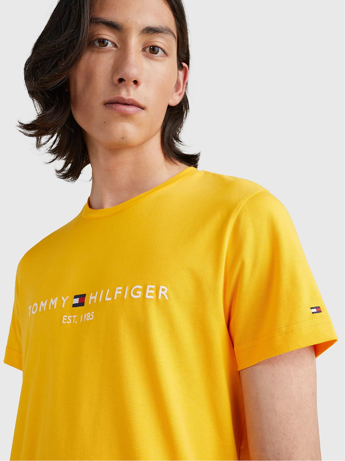 T-Shirt logo poitrine homme Tommy Hilfiger jaune I Georgespaul