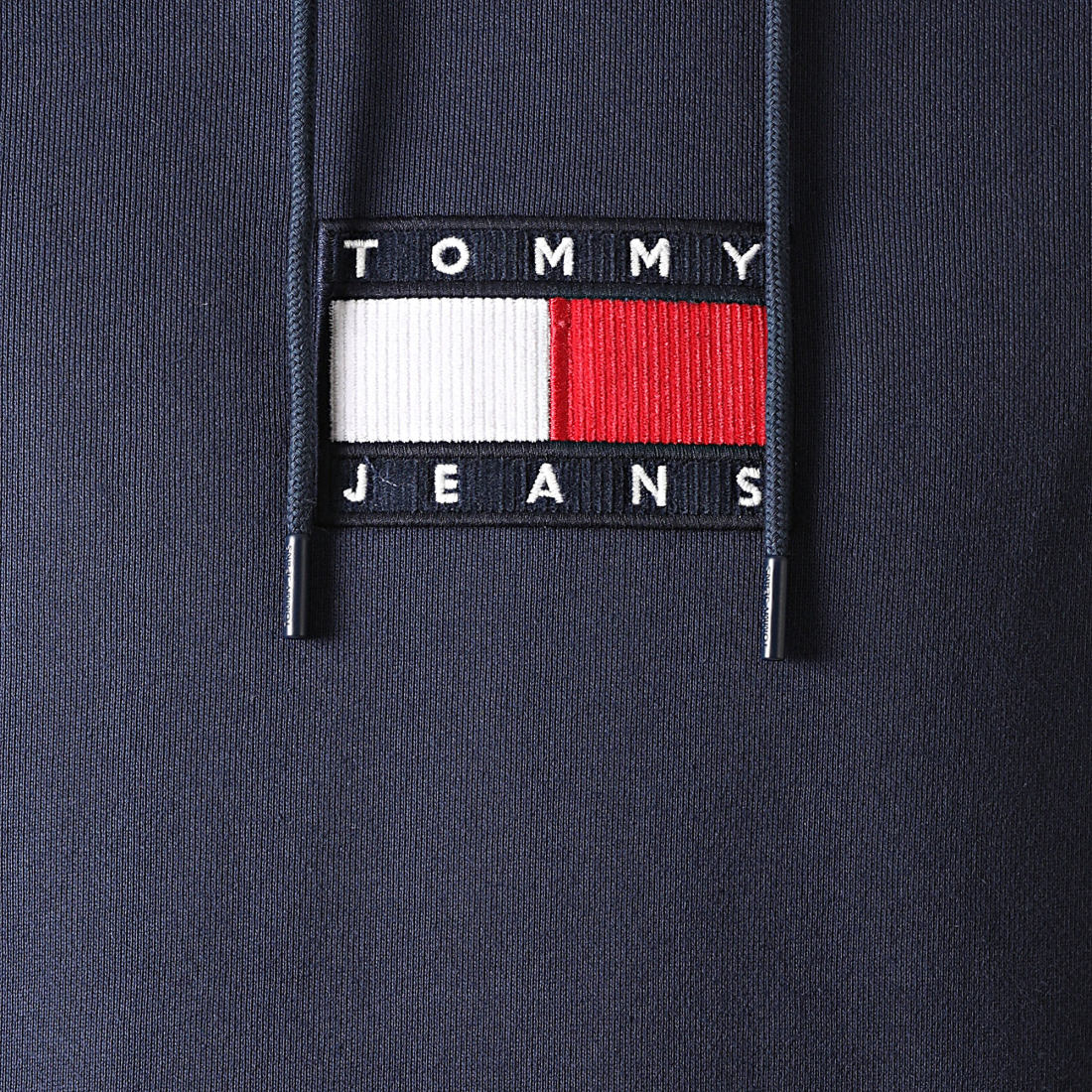 Marineblauer Kapuzenpullover aus Bio-Baumwolle von Tommy Jeans
