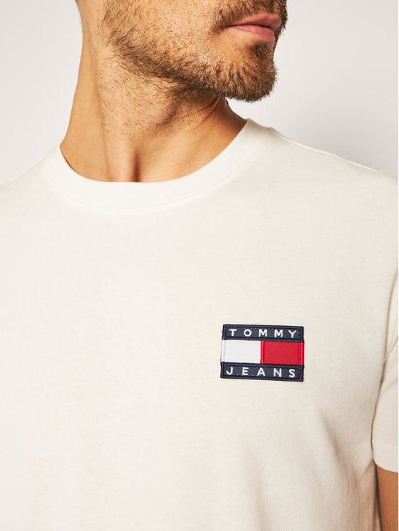 Tommy Jeans T-Shirt aus weißer Bio-Baumwolle mit Logo auf der Brust